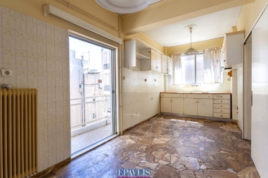 1724659, (Verkauf) Wohnung/Residenz Wohnung || Piraias/Piraeus - 121 m², 3 Schlafzimmer, 260.000€
