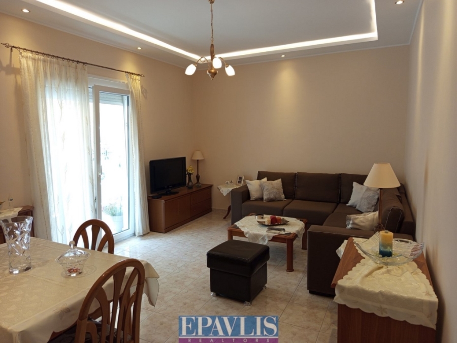 1753453, (For Sale) Residential Floor apartment || Athens Center/Ilioupoli - 74 Sq.m, 2 Bedrooms, 168.000€